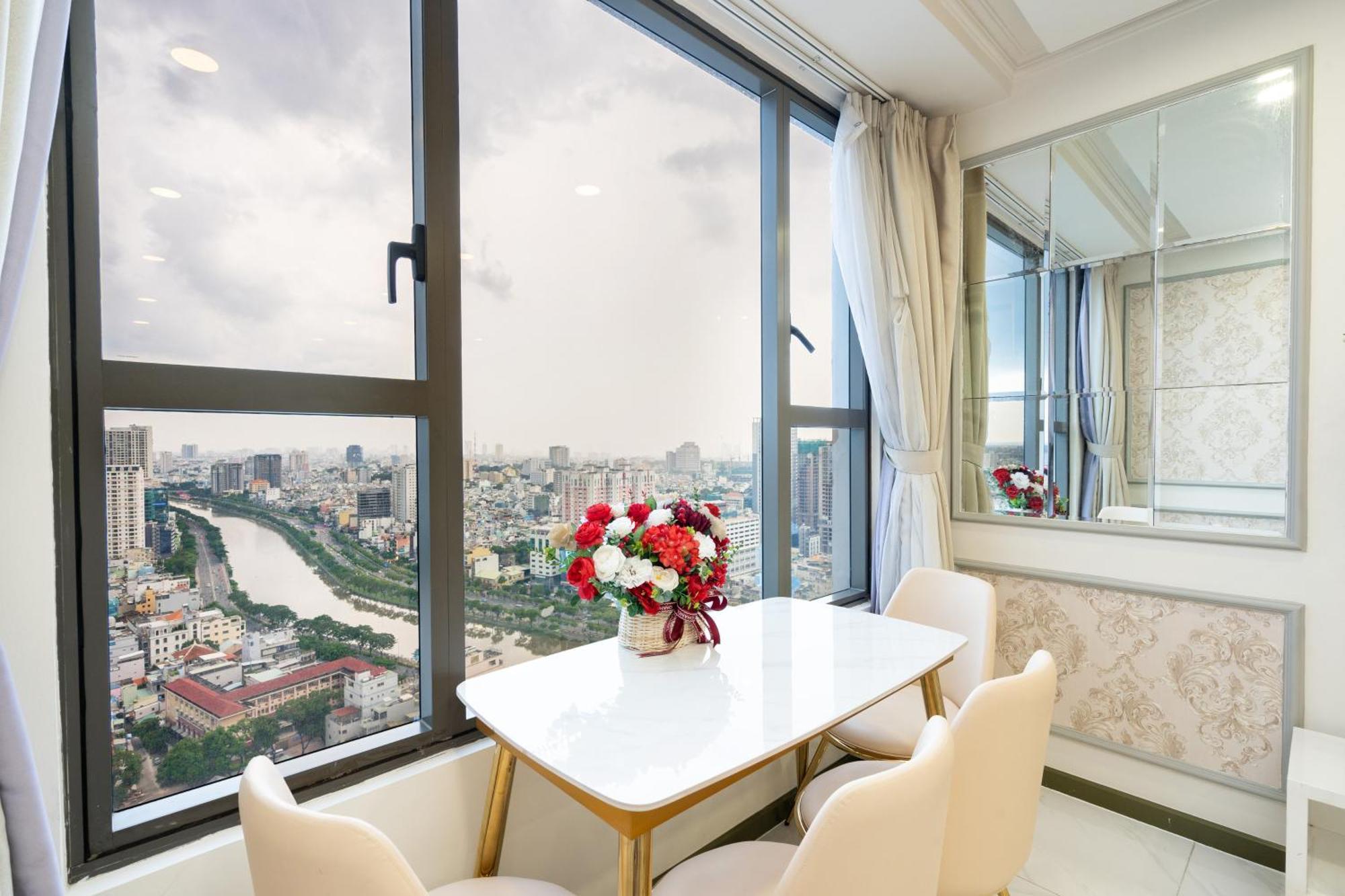 Oh, My Dear! Apartment - Rivergate Хошимин Экстерьер фото